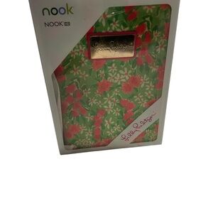 Lilly Pulitzer Vibrant Floral Cover